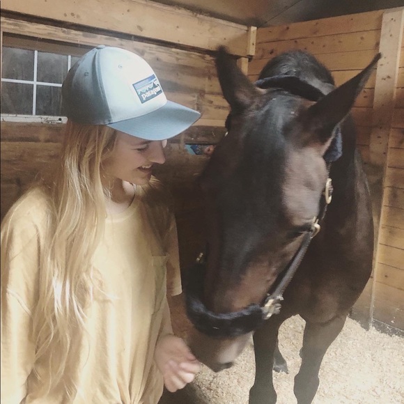 Meet your Posher, Anna - Picture 4 of 4